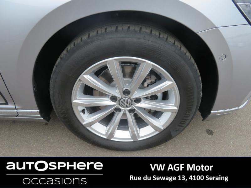 Volkswagen Passat Elegance Business - 13