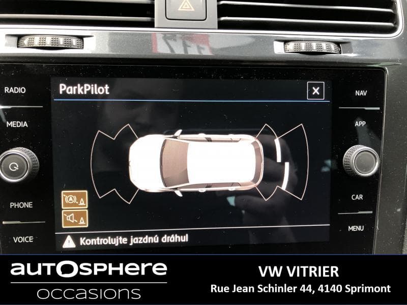 Volkswagen Golf R-Line - 22