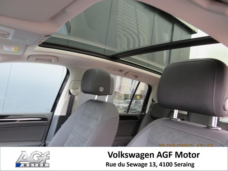 Volkswagen Touran Highline - 19