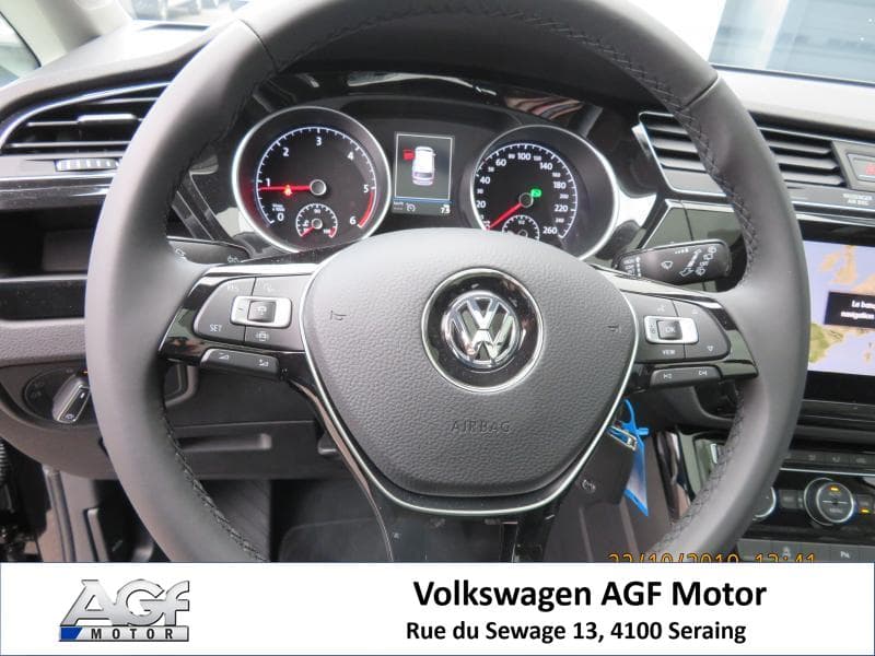 Volkswagen Touran Highline - 27