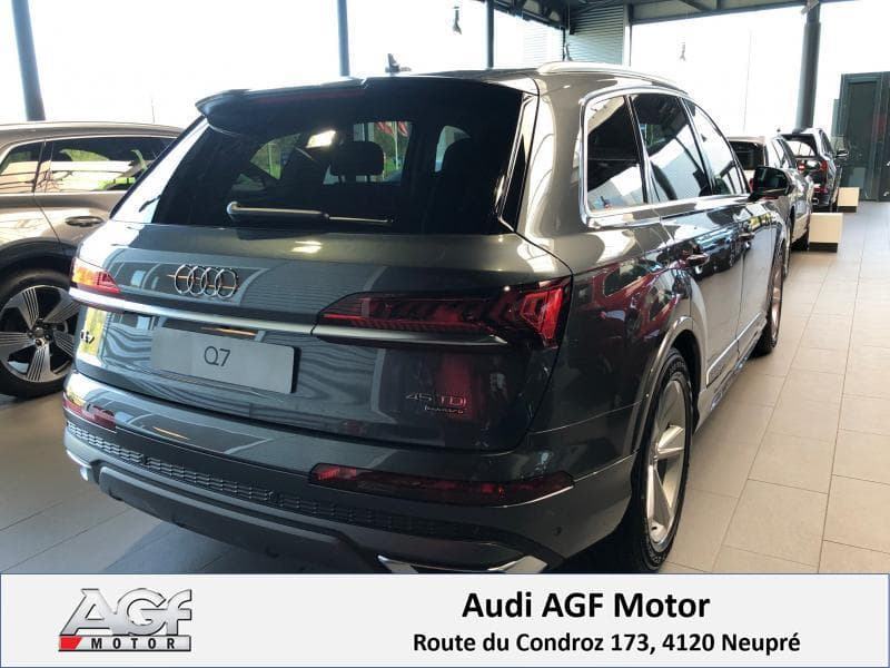 Audi Q7 S-Line - 4