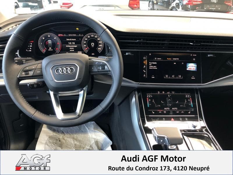 Audi Q7 S-Line - 9