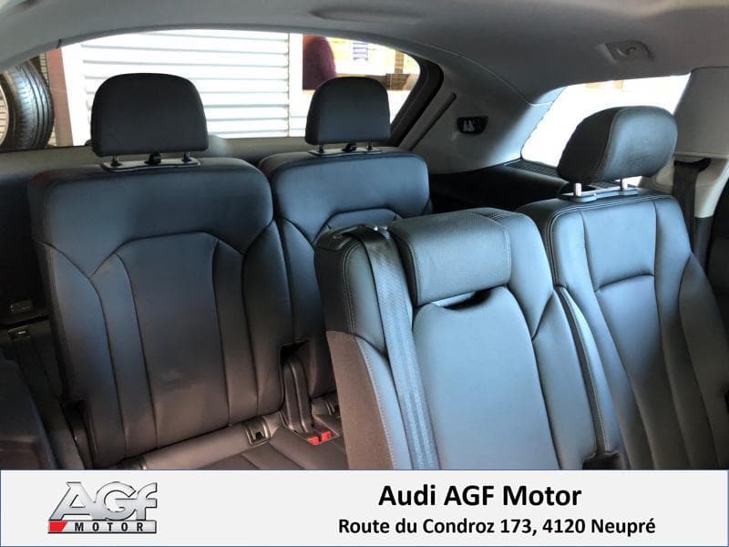 Audi Q7 S-Line - 11