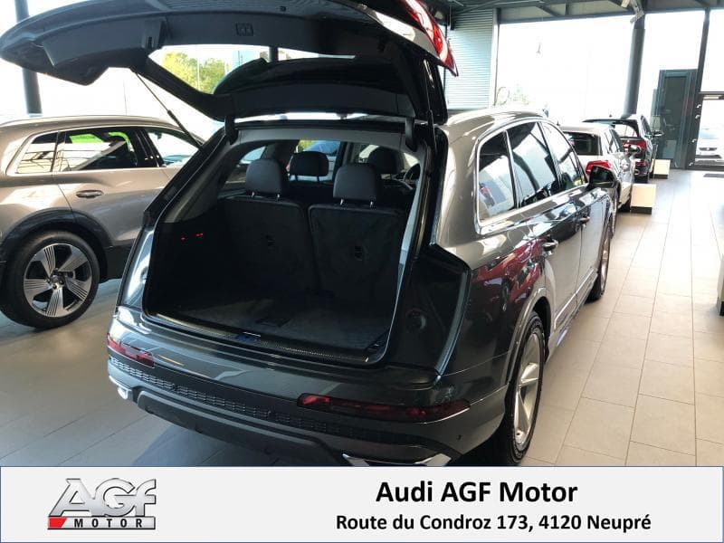 Audi Q7 S-Line - 12