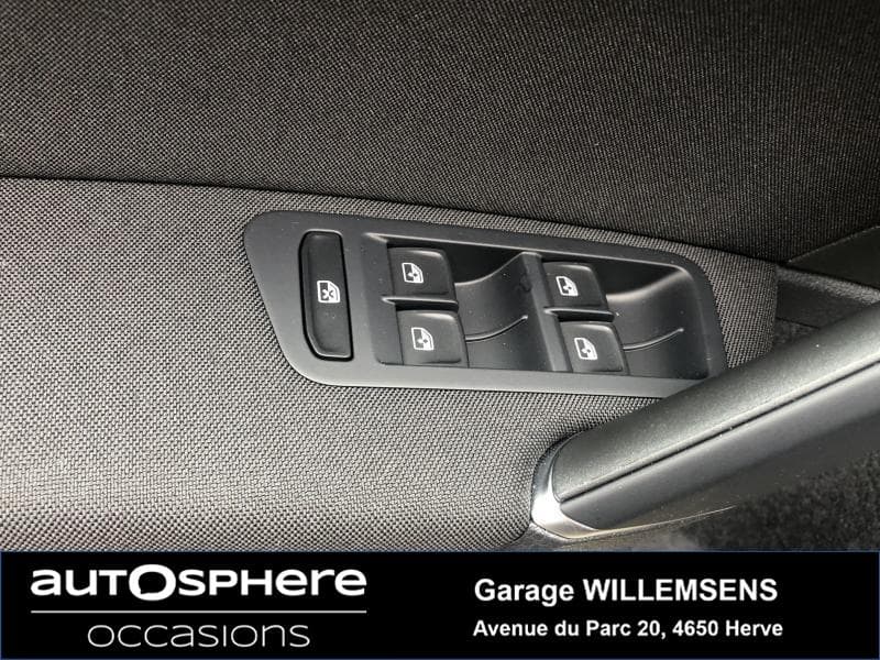 Volkswagen Golf IQ DRIVE - 21