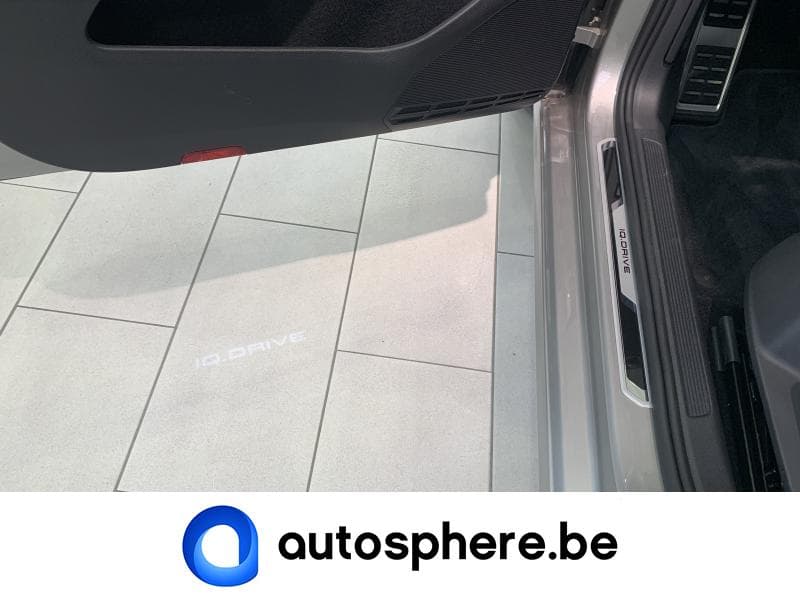 Volkswagen Golf IQ Drive - 9