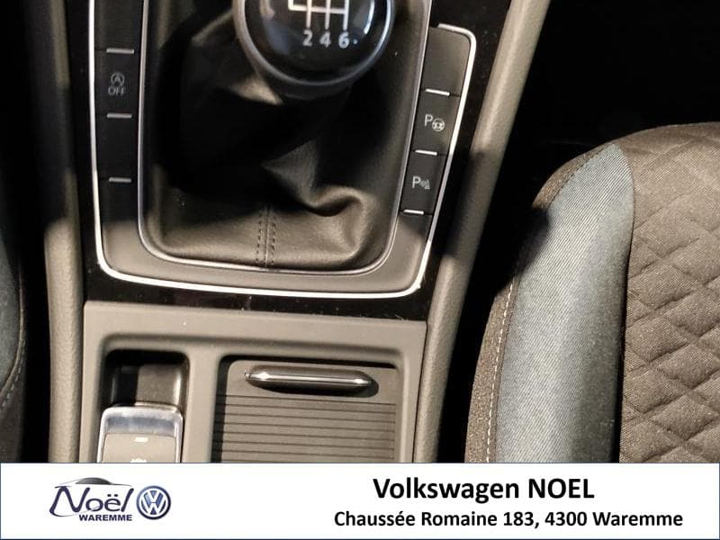 Volkswagen Golf IQ Drive - 12