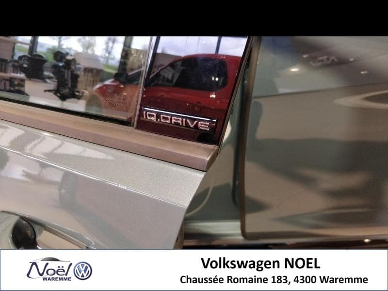 Volkswagen Golf IQ Drive - 9