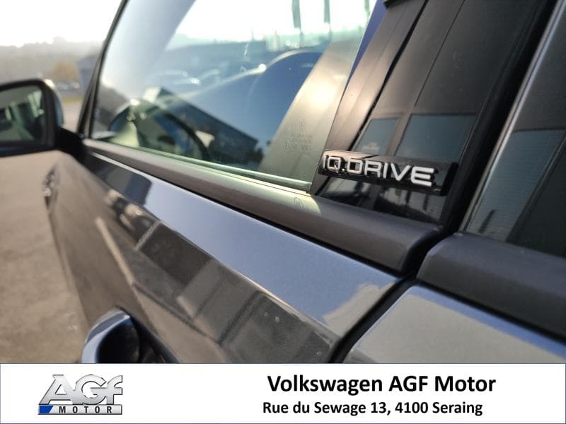 Volkswagen Golf IQ Drive - 11