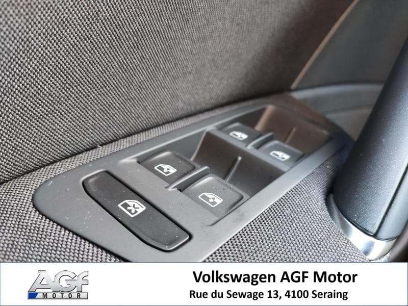 Volkswagen Golf IQ Drive - 25