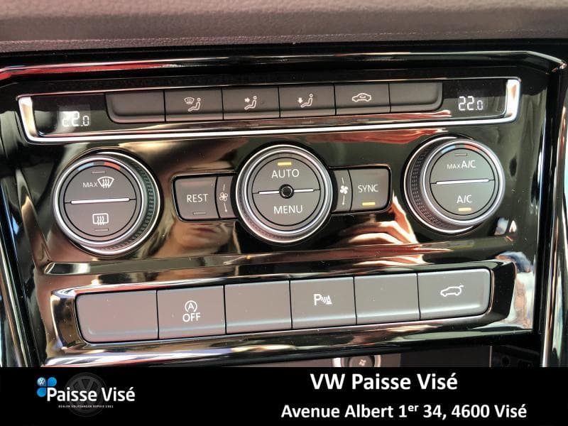 Volkswagen Touran III Highline - 12