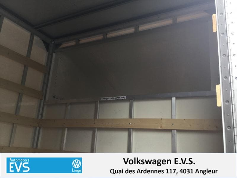 Volkswagen Crafter 35 L4 Caisse Polyester - 12
