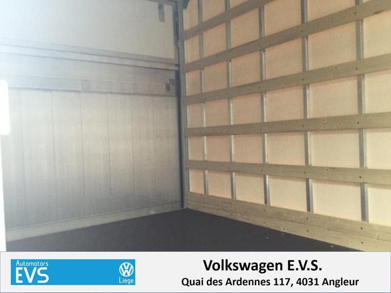Volkswagen Crafter 35 L4 Caisse Polyester - 11