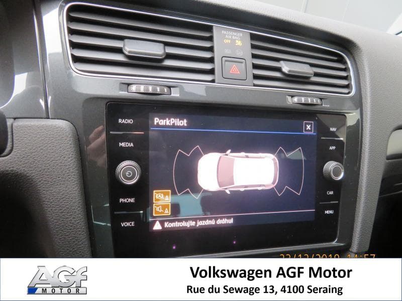 Volkswagen Golf R-LINE - 29