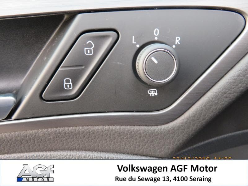 Volkswagen Golf R-LINE - 23