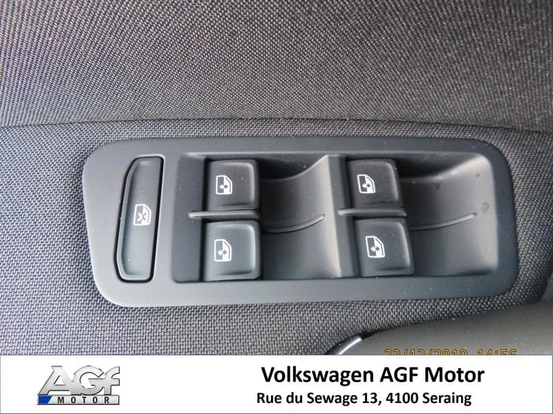 Volkswagen Golf R-LINE - 22