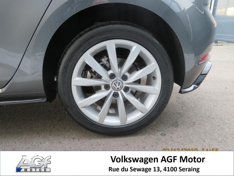 Volkswagen Golf R-LINE - 19