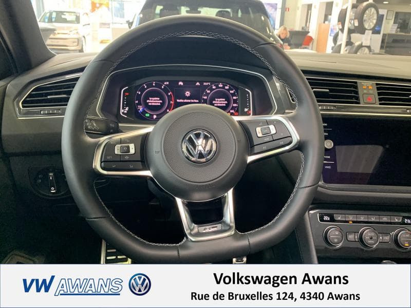 Volkswagen Tiguan Platinium - 11