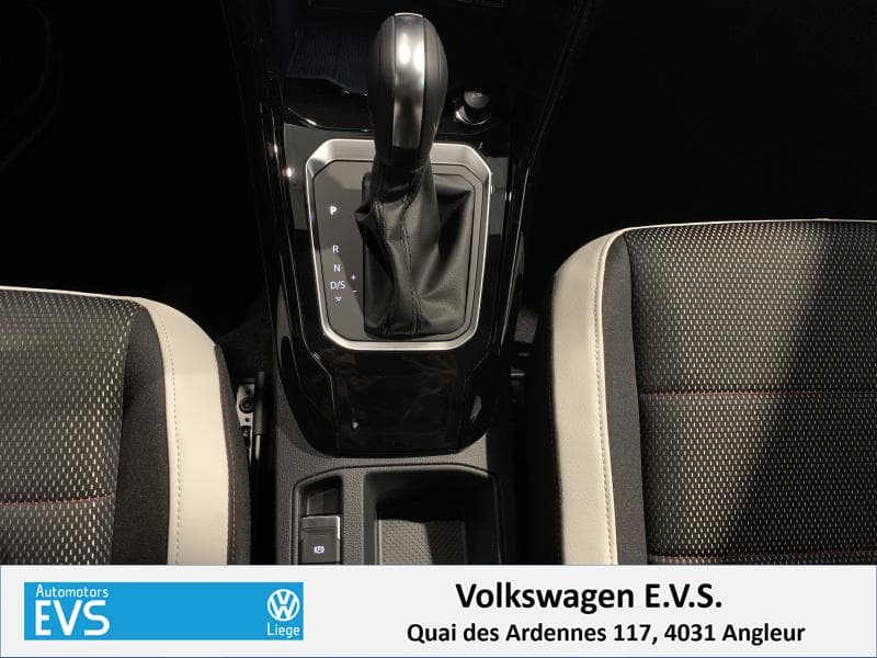 Volkswagen T-Roc Sport - 18