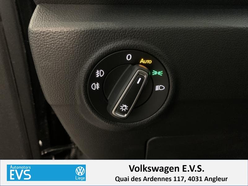 Volkswagen T-Roc Sport - 19