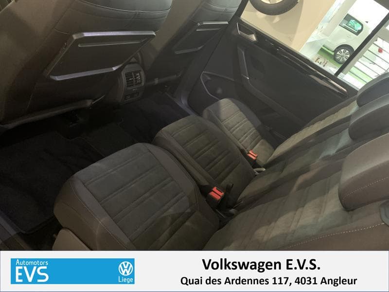 Volkswagen Touran Highline - 23