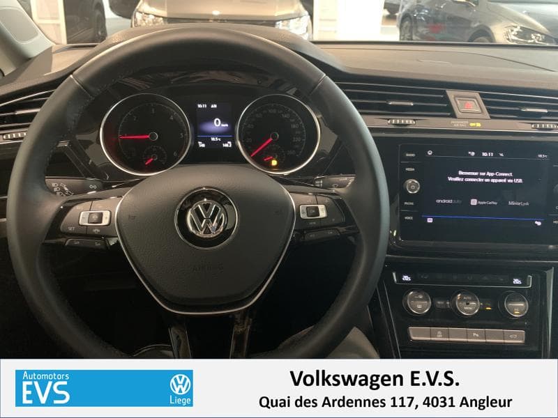 Volkswagen Touran Highline - 9