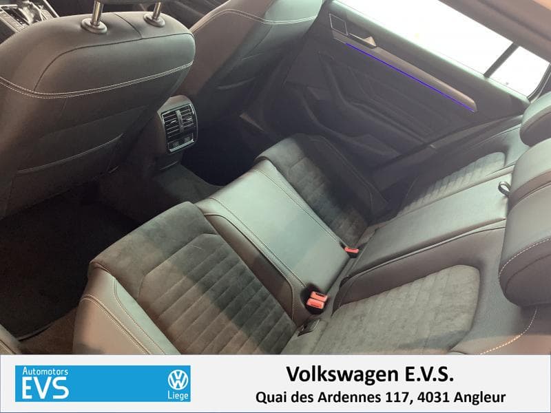 Volkswagen Passat Variant GTE - 19