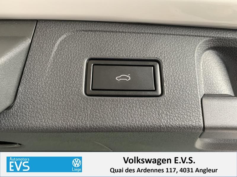 Volkswagen Passat Variant GTE - 25