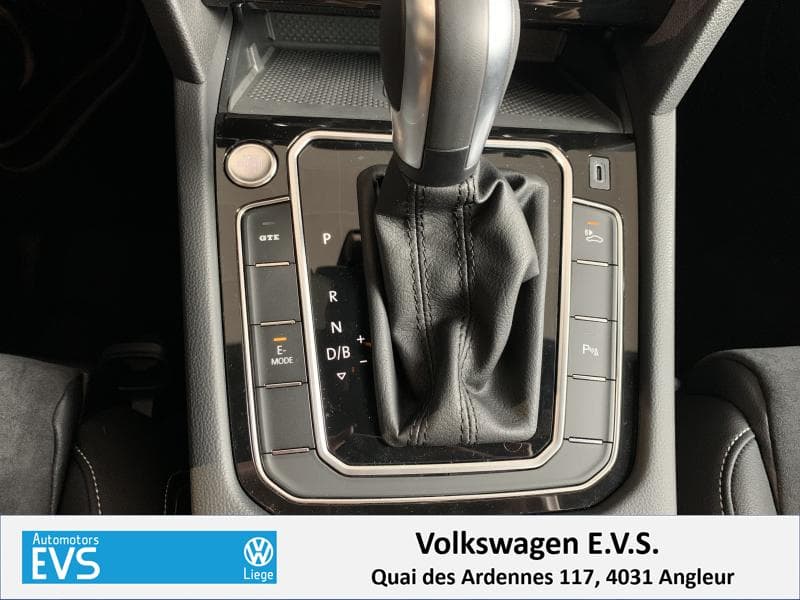 Volkswagen Passat Variant GTE - 15