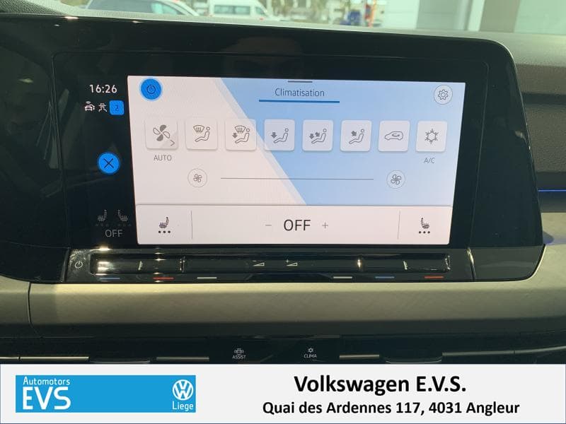 Volkswagen Golf Life 1st Edition - 15