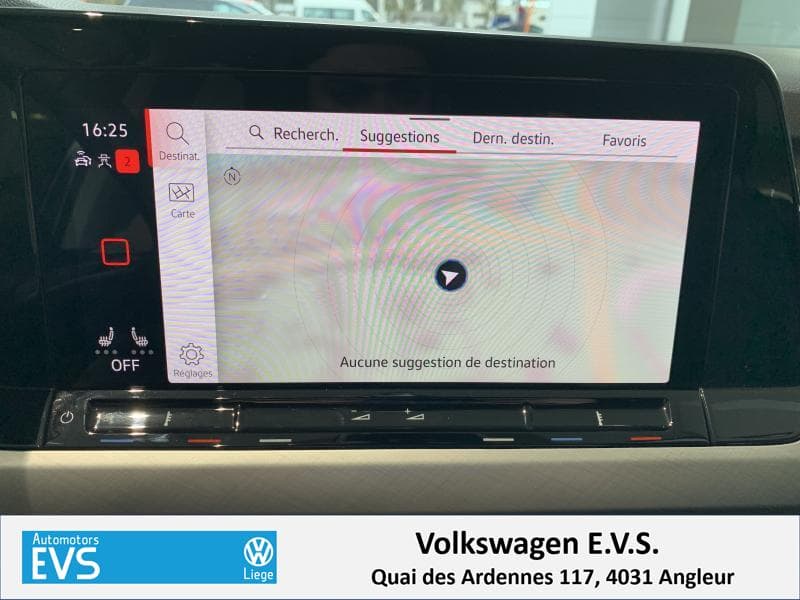 Volkswagen Golf Life 1st Edition - 12
