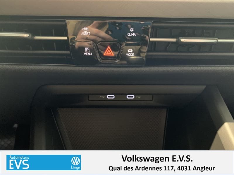 Volkswagen Golf Life 1st Edition - 17