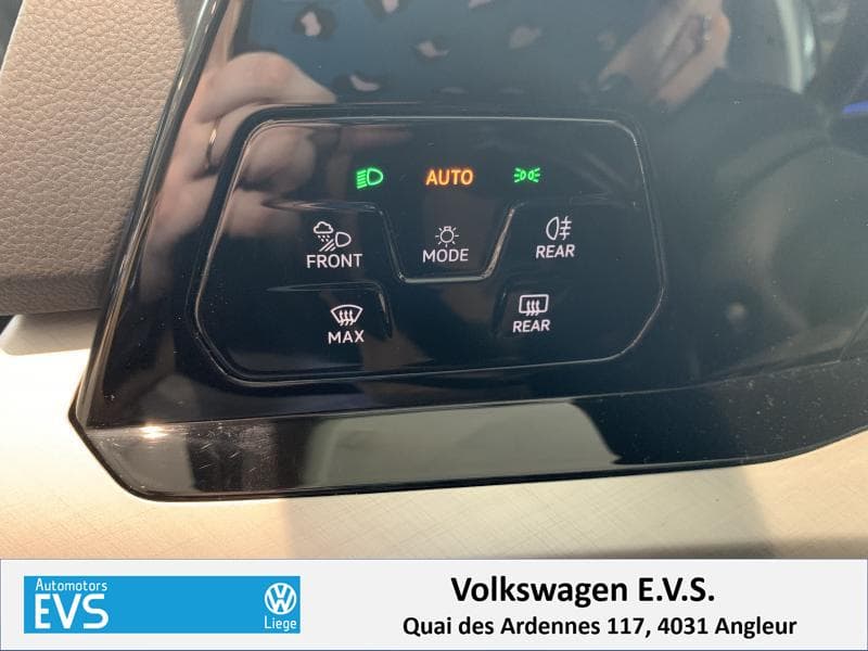 Volkswagen Golf Life 1st Edition - 21