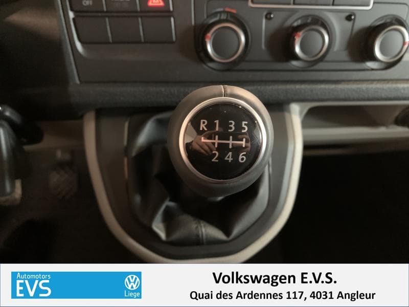 Volkswagen Transporter T6 Fourgon - 16
