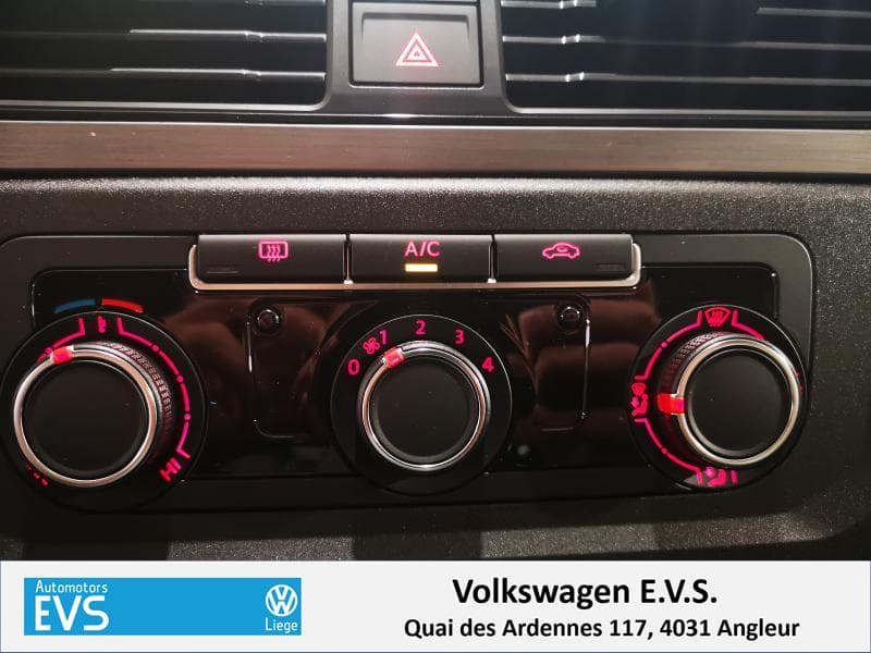 Volkswagen Caddy Dark & Cool - 13