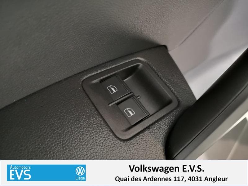 Volkswagen Caddy Fourgon - 12