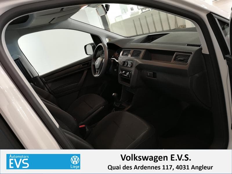 Volkswagen Caddy Fourgon - 11