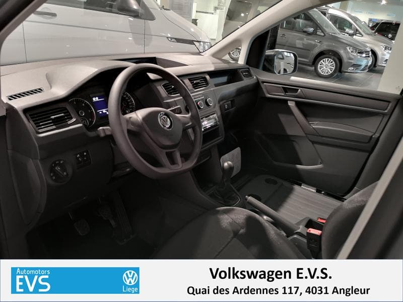 Volkswagen Caddy Fourgon - 12