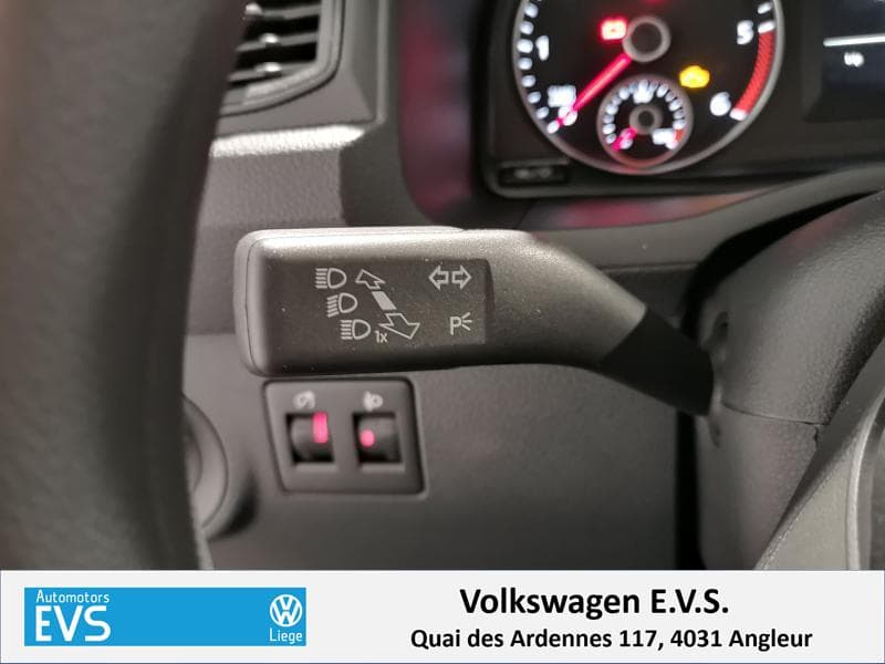 Volkswagen Caddy Fourgon - 16