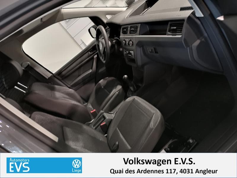 Volkswagen Caddy Fourgon - 11