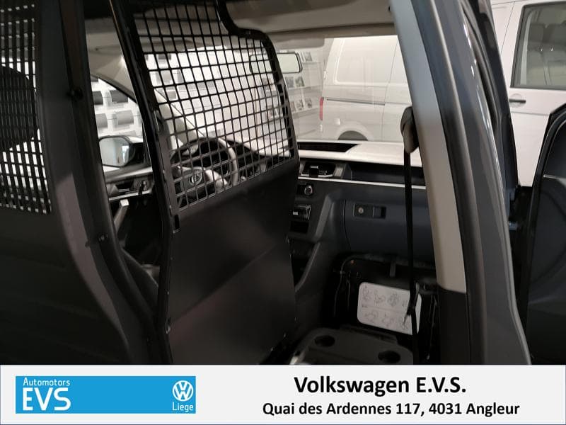 Volkswagen Caddy Fourgon - 9