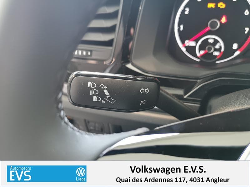 Volkswagen Polo VI Comfortline - 17