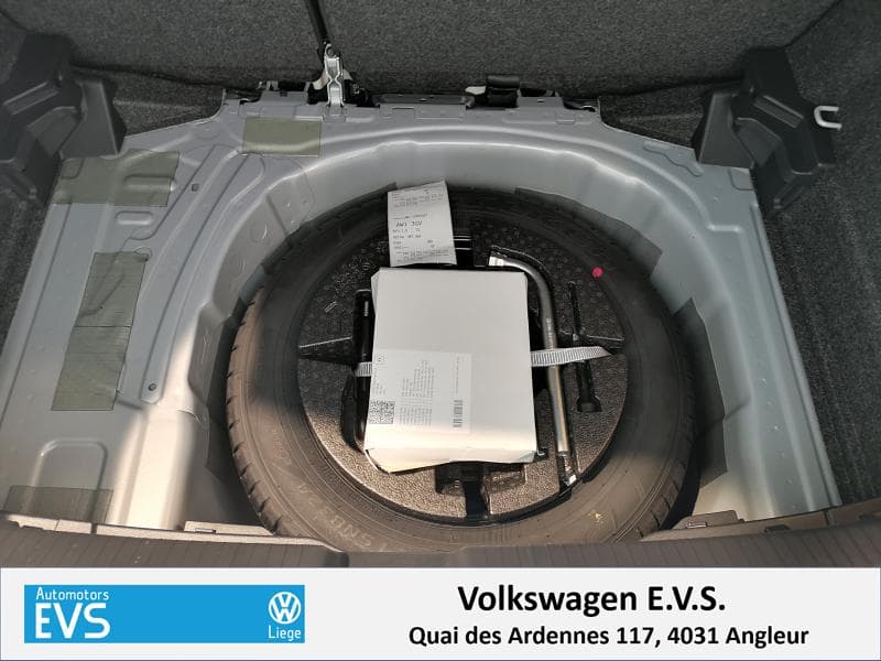 Volkswagen Polo VI Comfortline - 11