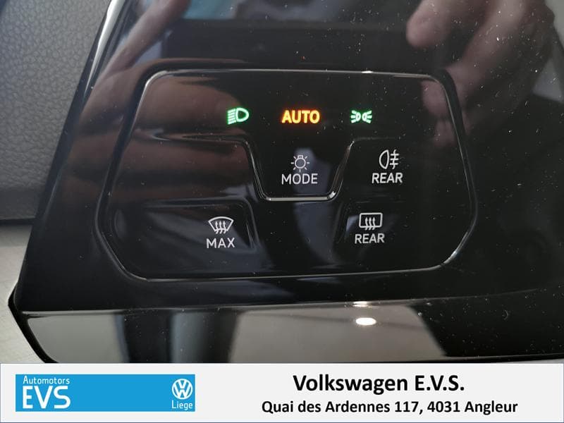 Volkswagen Golf Life - 13