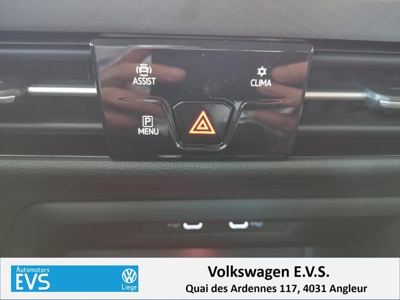 Volkswagen Golf Life - 25