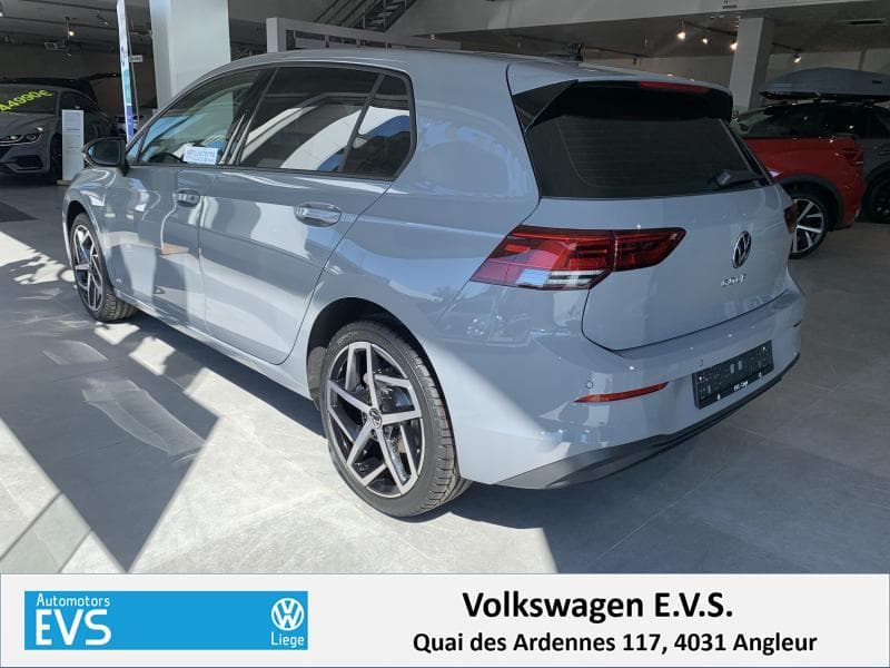 Volkswagen Golf Life - 2