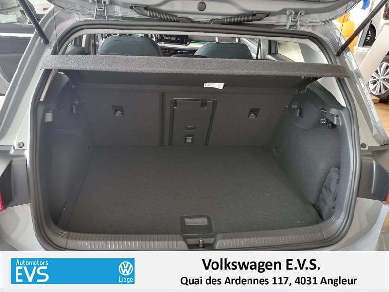 Volkswagen Golf Life - 11