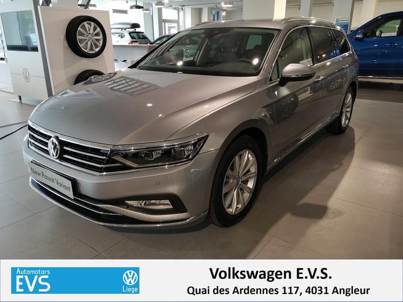 Volkswagen Passat Variant Elegance - 1