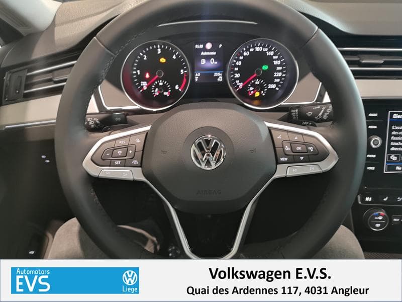 Volkswagen Passat Variant Elegance - 16