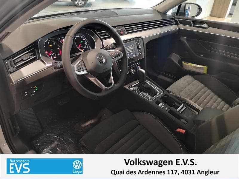 Volkswagen Passat Variant Elegance - 8